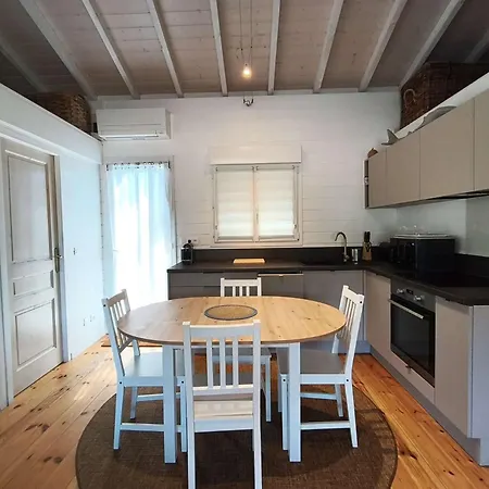 Сasa de vacaciones Gasmed16 - Maison Climatisée Avec 3 Dans Domaine Avec Piscine à